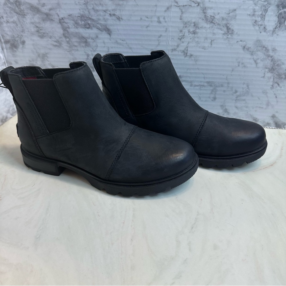 Sorel Emilie III Chelsea boot